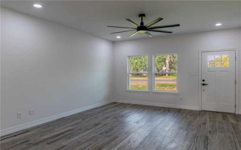 1055 N King Street, Alice, TX 78332, 3 Bedrooms Bedrooms, ,2 BathroomsBathrooms,Residential,For Sale,1055 N King Street,459648
