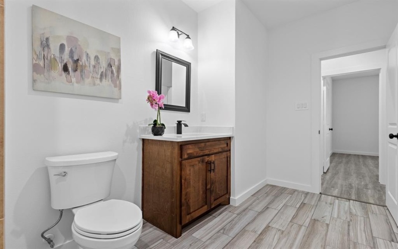 14815 Goliad Drive, Cabaña de madera, TX 75148, 3 Bedrooms Bedrooms, ,2 BathroomsBathrooms,Residential,For Sale,14815 Goliad Drive,20947224