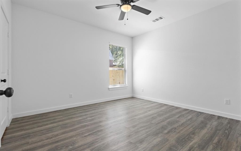 14815 Goliad Drive, Cabaña de madera, TX 75148, 3 Bedrooms Bedrooms, ,2 BathroomsBathrooms,Residential,For Sale,14815 Goliad Drive,20947224