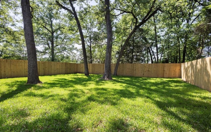 14815 Goliad Drive, Cabaña de madera, TX 75148, 3 Bedrooms Bedrooms, ,2 BathroomsBathrooms,Residential,For Sale,14815 Goliad Drive,20947224