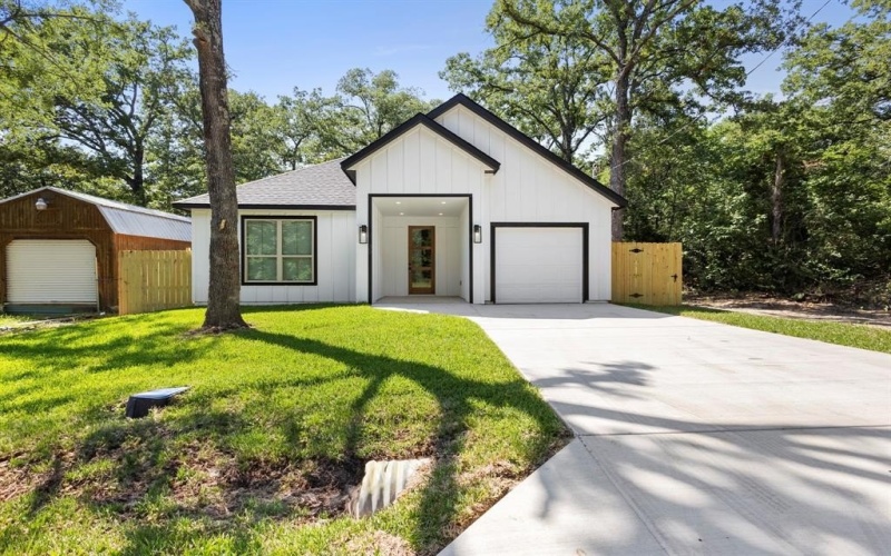 14815 Goliad Drive, Cabaña de madera, TX 75148, 3 Bedrooms Bedrooms, ,2 BathroomsBathrooms,Residential,For Sale,14815 Goliad Drive,20947224