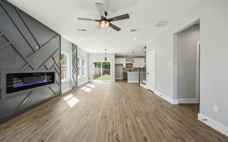4002 ROBERT L PARISH SR Avenue, Dallas, TX 75210, 3 Habitaciones Habitaciones , ,2 BañosBaños,Residential,En Venta,4002 ROBERT L PARISH SR Avenue,20944563