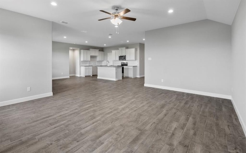 1161 KEYSTONE Drive, Granbury, TX 76048, 4 Habitaciones Habitaciones , ,2 BañosBaños,Residential,En Venta,1161 KEYSTONE Drive,20945310