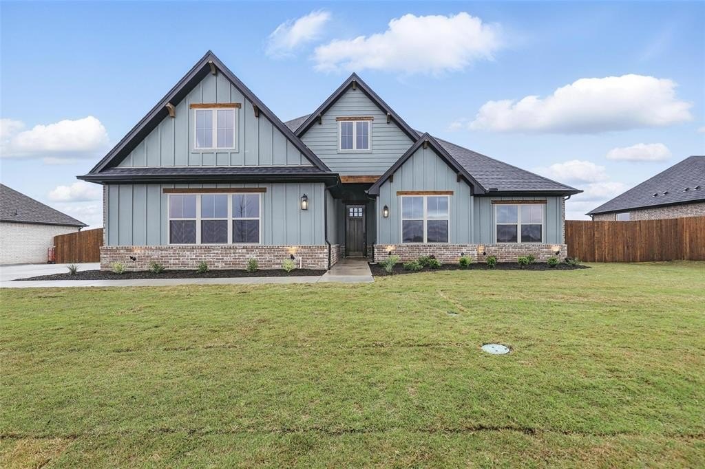 117 Chapowits, Godley, TX 76044, 3 Bedrooms Bedrooms, ,2 BathroomsBathrooms,Residential,For Sale,117 Chapowits,20946600