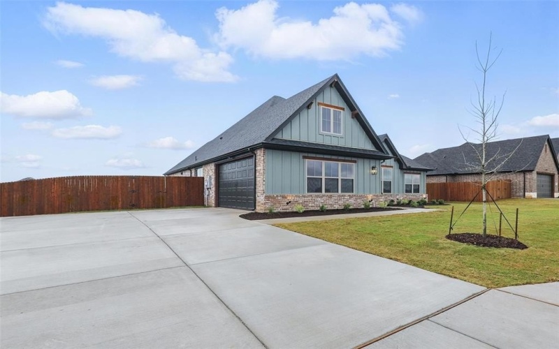 117 Chapowits, Godley, TX 76044, 3 Bedrooms Bedrooms, ,2 BathroomsBathrooms,Residential,For Sale,117 Chapowits,20946600
