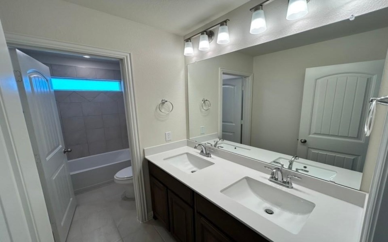 3516 Columbus Street, Gainesville, TX 76240, 4 Habitaciones Habitaciones , ,3 BañosBaños,Residential,En Venta,3516 Columbus Street,20943908