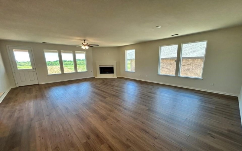3516 Columbus Street, Gainesville, TX 76240, 4 Habitaciones Habitaciones , ,3 BañosBaños,Residential,En Venta,3516 Columbus Street,20943908