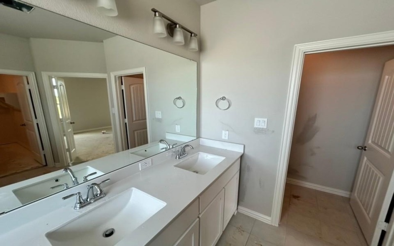 3514 Columbus Street, Gainesville, TX 76240, 3 Habitaciones Habitaciones , ,2 BañosBaños,Residential,En Venta,3514 Columbus Street,20943938