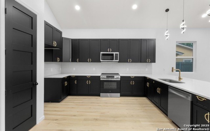 1422 Sherman, San Antonio, TX 78202, 3 Habitaciones Habitaciones , ,2 BañosBaños,Residential,En Venta,1422 Sherman,1869854