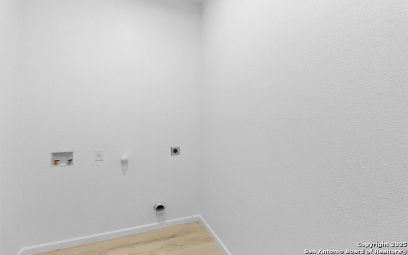 1422 Sherman, San Antonio, TX 78202, 3 Habitaciones Habitaciones , ,2 BañosBaños,Residential,En Venta,1422 Sherman,1869854