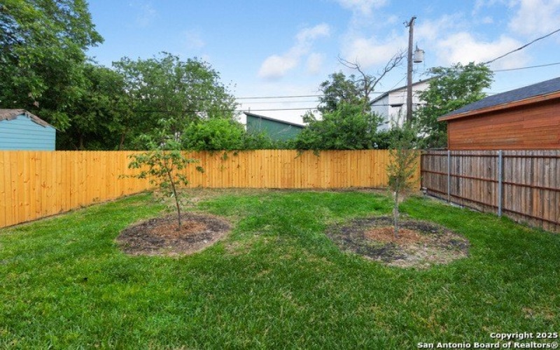 1422 Sherman, San Antonio, TX 78202, 3 Habitaciones Habitaciones , ,2 BañosBaños,Residential,En Venta,1422 Sherman,1869854
