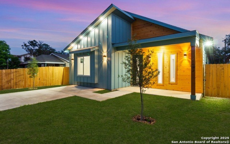 1422 Sherman, San Antonio, TX 78202, 3 Habitaciones Habitaciones , ,2 BañosBaños,Residential,En Venta,1422 Sherman,1869854