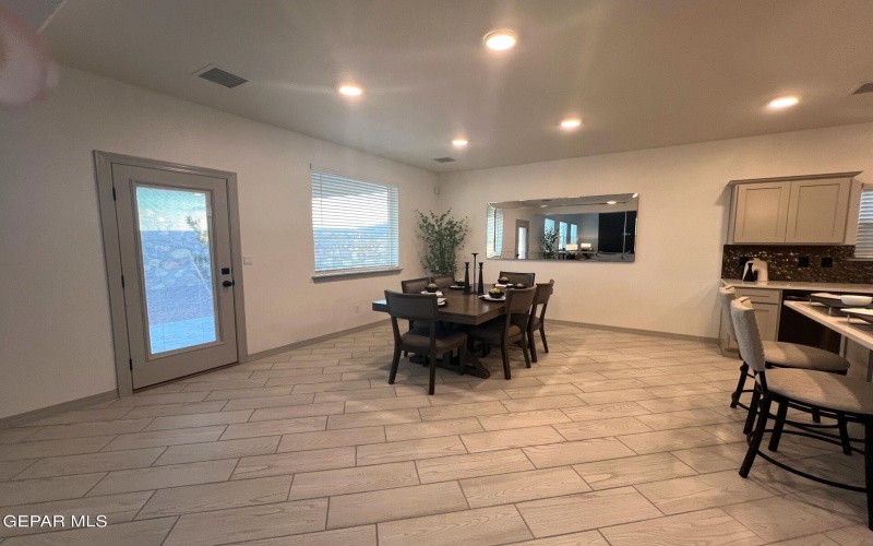 10729 Walden Pond Street, El Paso, TX 79924, 4 Habitaciones Habitaciones , ,2 BañosBaños,Residential,En Venta,10729 Walden Pond Street,923235