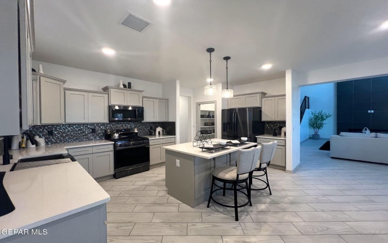 10729 Walden Pond Street, El Paso, TX 79924, 4 Habitaciones Habitaciones , ,2 BañosBaños,Residential,En Venta,10729 Walden Pond Street,923235