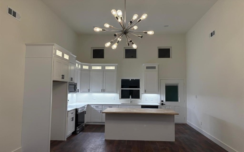 5518 Cold Water Trail, Granbury, TX 76048, 3 Bedrooms Bedrooms, ,2 BathroomsBathrooms,Residential,For Sale,5518 Cold Water Trail,20939957
