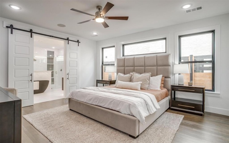3916 W 5th Street, Fort Worth, TX 76107, 4 Bedrooms Bedrooms, ,3 BathroomsBathrooms,Residential,For Sale,3916 W 5th Street,20947416