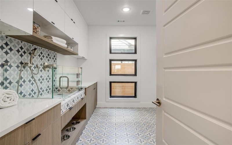 3916 W 5th Street, Fort Worth, TX 76107, 4 Bedrooms Bedrooms, ,3 BathroomsBathrooms,Residential,For Sale,3916 W 5th Street,20947416