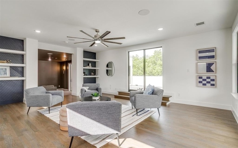 3916 W 5th Street, Fort Worth, TX 76107, 4 Bedrooms Bedrooms, ,3 BathroomsBathrooms,Residential,For Sale,3916 W 5th Street,20947416