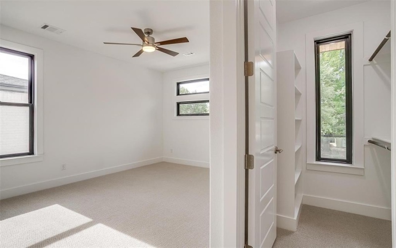 3916 W 5th Street, Fort Worth, TX 76107, 4 Bedrooms Bedrooms, ,3 BathroomsBathrooms,Residential,For Sale,3916 W 5th Street,20947416