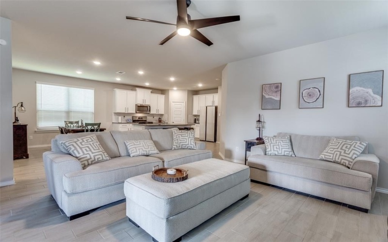 2944 Dixondale Drive, Fort Worth, TX 76108, 4 Bedrooms Bedrooms, ,2 BathroomsBathrooms,Residential,For Sale,2944 Dixondale Drive,20947024