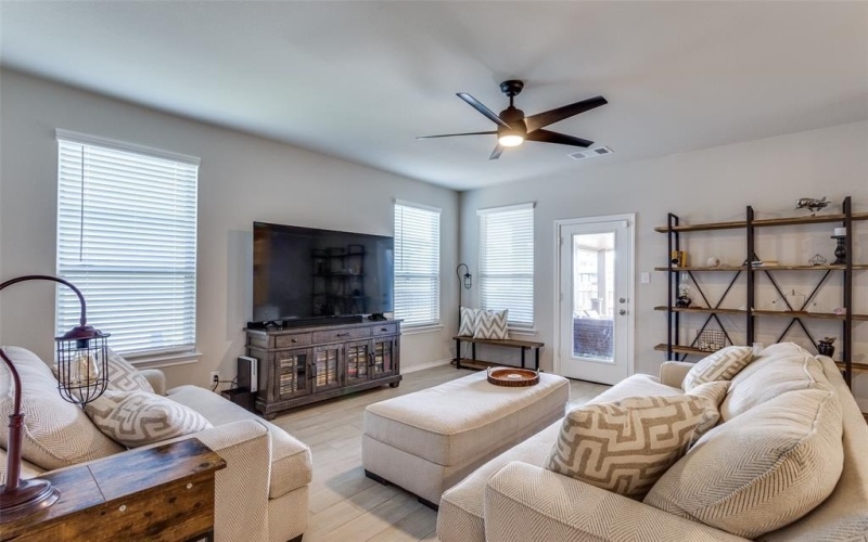 2944 Dixondale Drive, Fort Worth, TX 76108, 4 Bedrooms Bedrooms, ,2 BathroomsBathrooms,Residential,For Sale,2944 Dixondale Drive,20947024