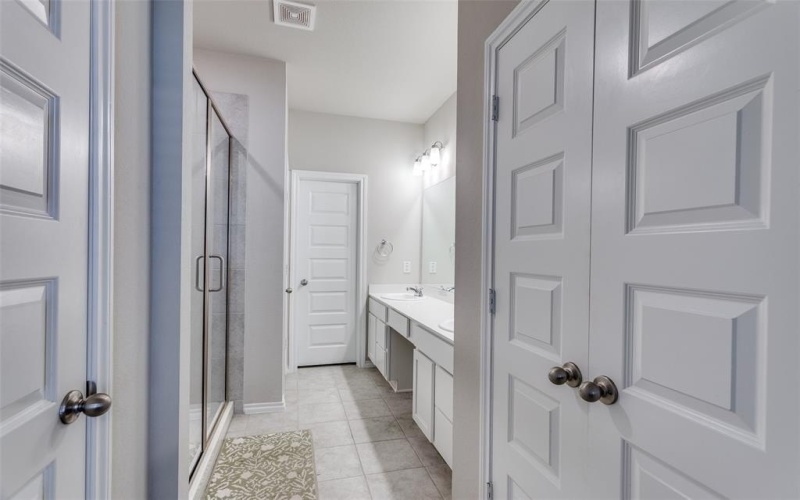 2944 Dixondale Drive, Fort Worth, TX 76108, 4 Bedrooms Bedrooms, ,2 BathroomsBathrooms,Residential,For Sale,2944 Dixondale Drive,20947024