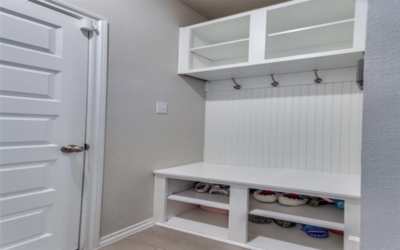 2944 Dixondale Drive, Fort Worth, TX 76108, 4 Bedrooms Bedrooms, ,2 BathroomsBathrooms,Residential,For Sale,2944 Dixondale Drive,20947024