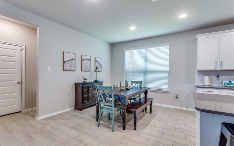 2944 Dixondale Drive, Fort Worth, TX 76108, 4 Bedrooms Bedrooms, ,2 BathroomsBathrooms,Residential,For Sale,2944 Dixondale Drive,20947024