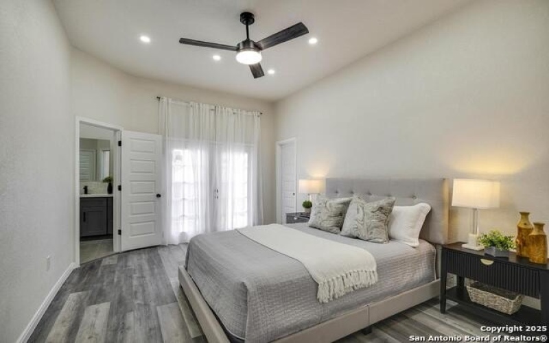 1611 S Gevers #102, San Antonio, TX 78210, 3 Bedrooms Bedrooms, ,2 BathroomsBathrooms,Residential,For Sale,1611 S Gevers #102,1869581