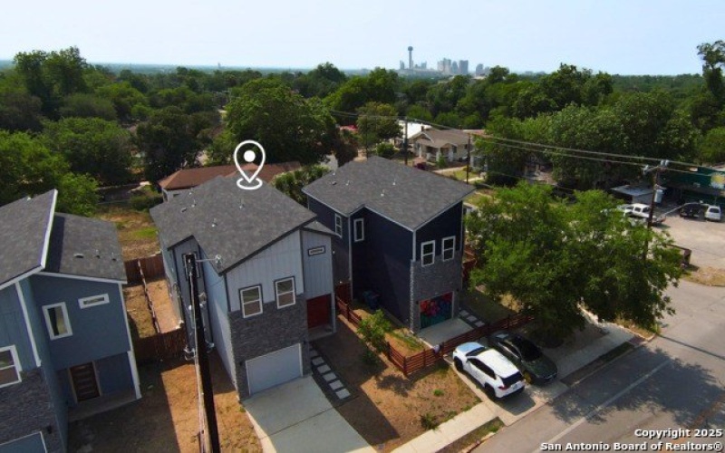 1611 S Gevers #102, San Antonio, TX 78210, 3 Bedrooms Bedrooms, ,2 BathroomsBathrooms,Residential,For Sale,1611 S Gevers #102,1869581