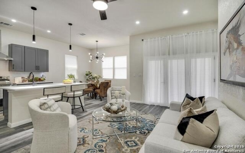 1611 S Gevers #102, San Antonio, TX 78210, 3 Bedrooms Bedrooms, ,2 BathroomsBathrooms,Residential,For Sale,1611 S Gevers #102,1869581
