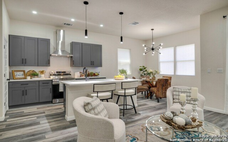 1611 S Gevers #102, San Antonio, TX 78210, 3 Bedrooms Bedrooms, ,2 BathroomsBathrooms,Residential,For Sale,1611 S Gevers #102,1869581