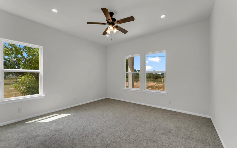 338 Golden Beach Drive, Buchanan Dam, TX 78609, 4 Habitaciones Habitaciones , ,2 BañosBaños,Residential,En Venta,338 Golden Beach Drive,0,173573