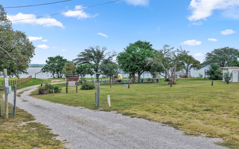 338 Golden Beach Drive, Buchanan Dam, TX 78609, 4 Habitaciones Habitaciones , ,2 BañosBaños,Residential,En Venta,338 Golden Beach Drive,0,173573