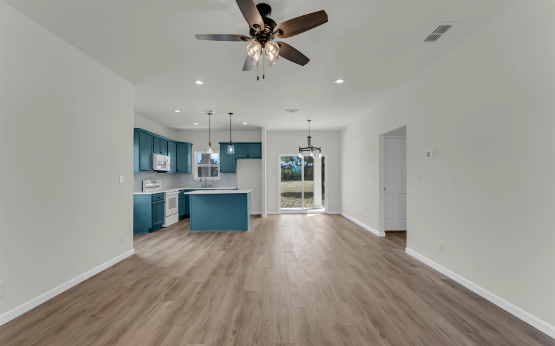 338 Golden Beach Drive, Buchanan Dam, TX 78609, 4 Habitaciones Habitaciones , ,2 BañosBaños,Residential,En Venta,338 Golden Beach Drive,0,173573