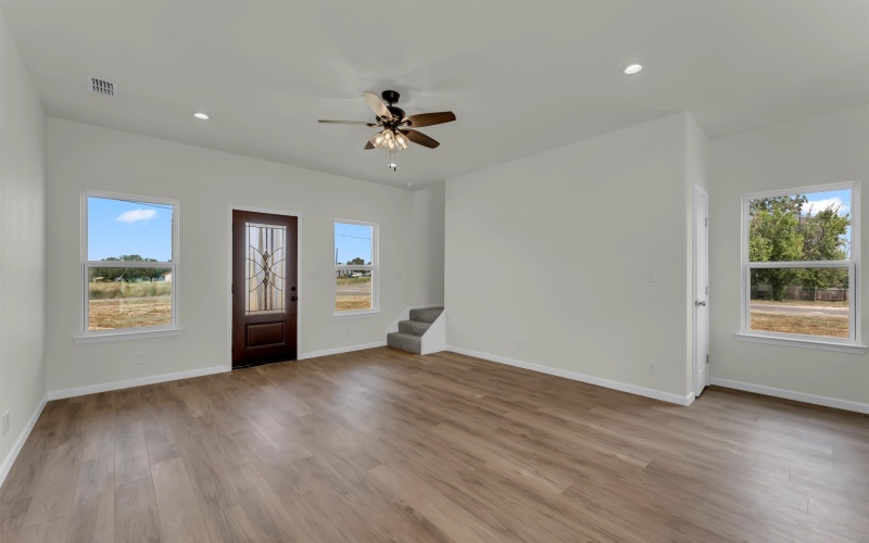 338 Golden Beach Drive, Buchanan Dam, TX 78609, 4 Habitaciones Habitaciones , ,2 BañosBaños,Residential,En Venta,338 Golden Beach Drive,0,173573