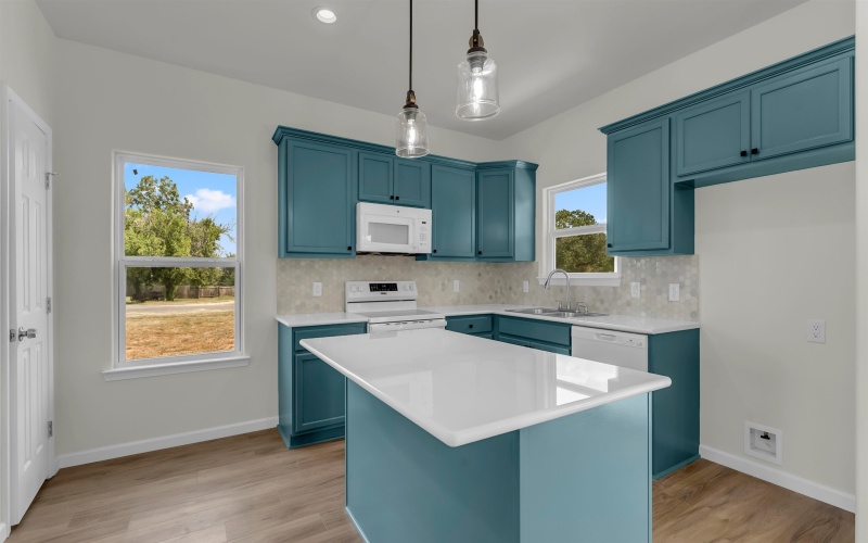 338 Golden Beach Drive, Buchanan Dam, TX 78609, 4 Habitaciones Habitaciones , ,2 BañosBaños,Residential,En Venta,338 Golden Beach Drive,0,173573