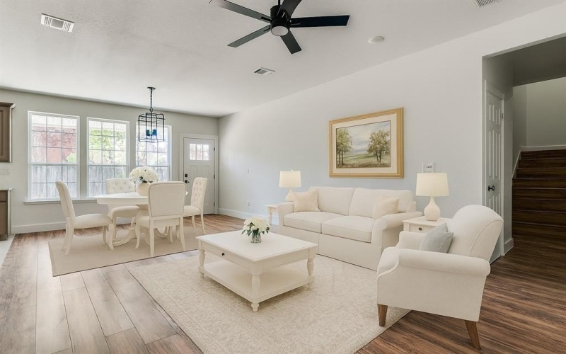 3322 Collins Boulevard, Garland, TX 75044, 4 Habitaciones Habitaciones , ,3 BañosBaños,Residential,En Venta,3322 Collins Boulevard,0,20934359