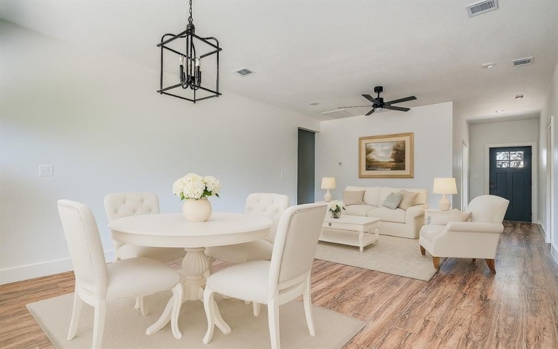 3322 Collins Boulevard, Garland, TX 75044, 4 Habitaciones Habitaciones , ,3 BañosBaños,Residential,En Venta,3322 Collins Boulevard,0,20934359