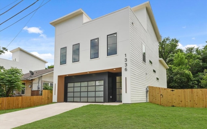 1336 Compton Street, Dallas, TX 75203, 3 Habitaciones Habitaciones , ,2 BañosBaños,Residential,En Venta,1336 Compton Street,20947404