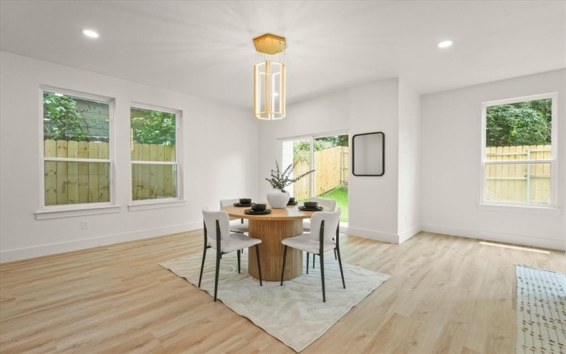 1336 Compton Street, Dallas, TX 75203, 3 Habitaciones Habitaciones , ,2 BañosBaños,Residential,En Venta,1336 Compton Street,20947404