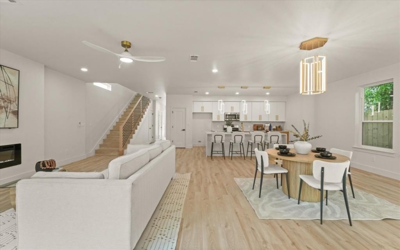 1336 Compton Street, Dallas, TX 75203, 3 Habitaciones Habitaciones , ,2 BañosBaños,Residential,En Venta,1336 Compton Street,20947404