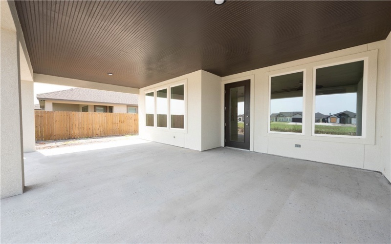 1437 Lois Chesney Street, Corpus Christi, TX 78415, 4 Bedrooms Bedrooms, ,3 BathroomsBathrooms,Residential,For Sale,1437 Lois Chesney Street,459718