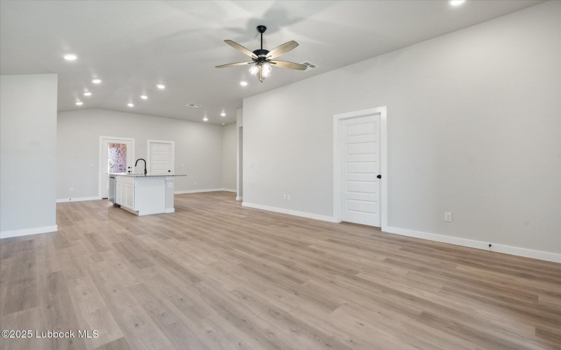 6007 Volney Avenue, Lubbock, TX 79407, 3 Bedrooms Bedrooms, ,2 BathroomsBathrooms,Residential,For Sale,6007 Volney Avenue,202555310