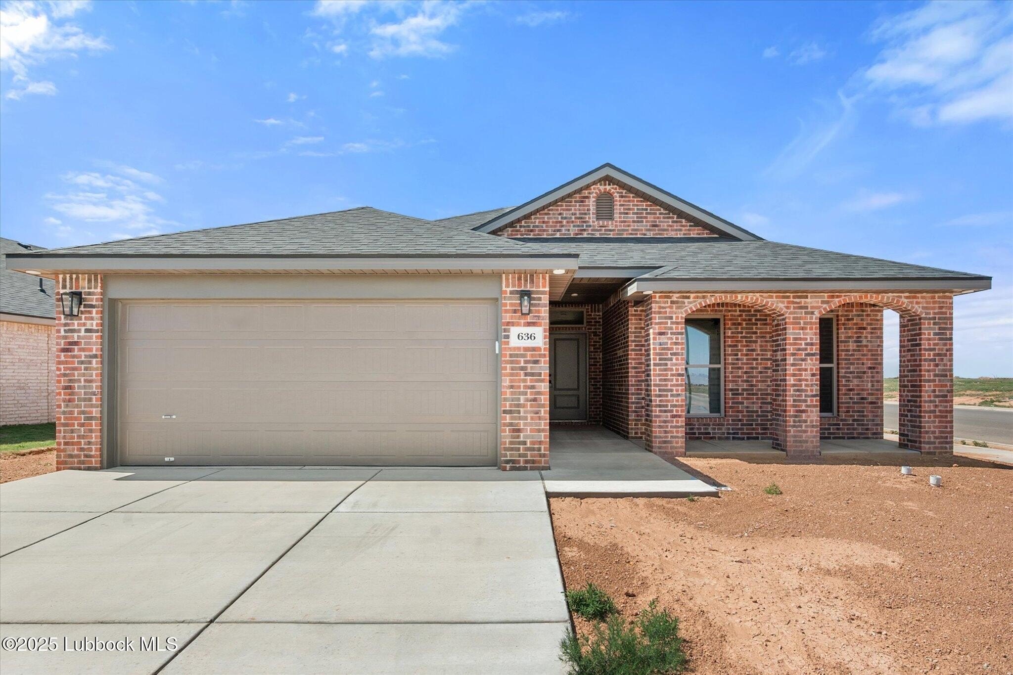 636 E 31st Street, Wolfforth, TX 79382, 3 Habitaciones Habitaciones , ,2 BañosBaños,Residential,En Venta,636 E 31st Street,202555313