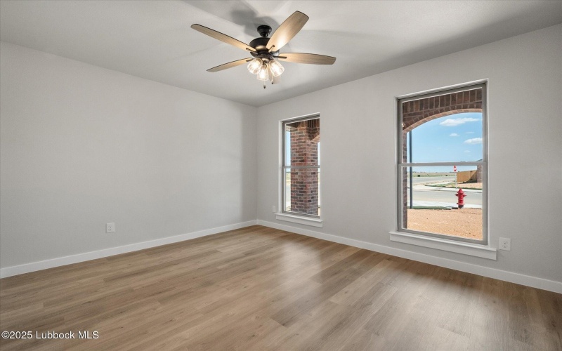 636 E 31st Street, Wolfforth, TX 79382, 3 Habitaciones Habitaciones , ,2 BañosBaños,Residential,En Venta,636 E 31st Street,202555313