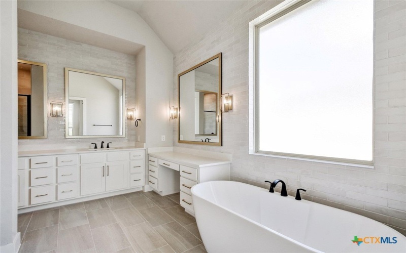 435 Nash Way, New Braunfels, TX 78130, 4 Bedrooms Bedrooms, ,5 BathroomsBathrooms,Residential,For Sale,435 Nash Way,567405