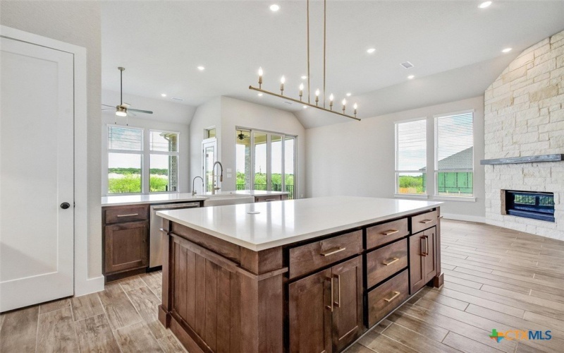 435 Nash Way, New Braunfels, TX 78130, 4 Bedrooms Bedrooms, ,5 BathroomsBathrooms,Residential,For Sale,435 Nash Way,567405
