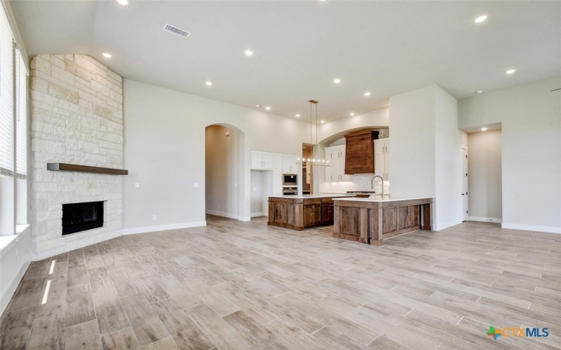 435 Nash Way, New Braunfels, TX 78130, 4 Bedrooms Bedrooms, ,5 BathroomsBathrooms,Residential,For Sale,435 Nash Way,567405