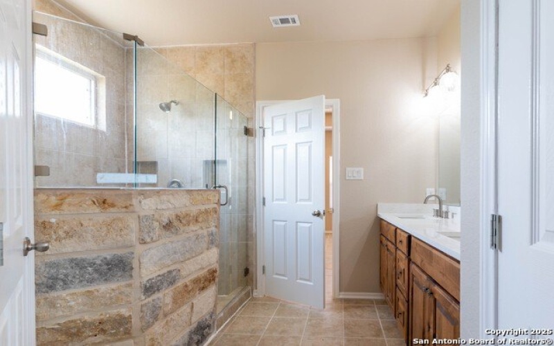 14674 Silesia Dr, St Hedwig, TX 78152, 4 Bedrooms Bedrooms, ,2 BathroomsBathrooms,Residential,For Sale,14674 Silesia Dr,1870160